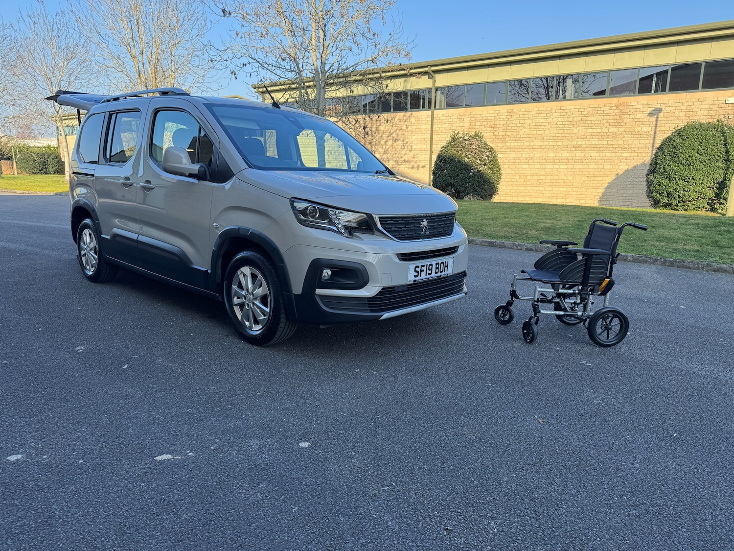 Used Peugeot Rifter 2019 for sale - 77762619: Photo 2