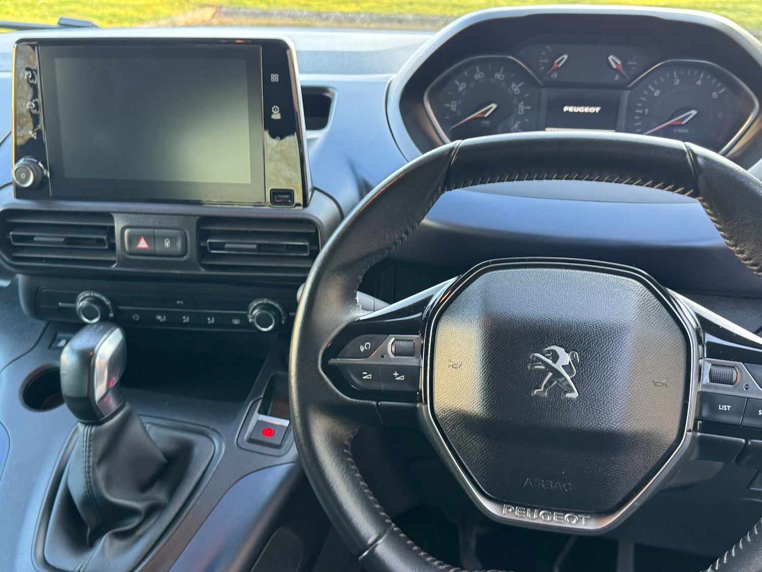 Used Peugeot Rifter 2019 for sale - 77762619: Photo 23