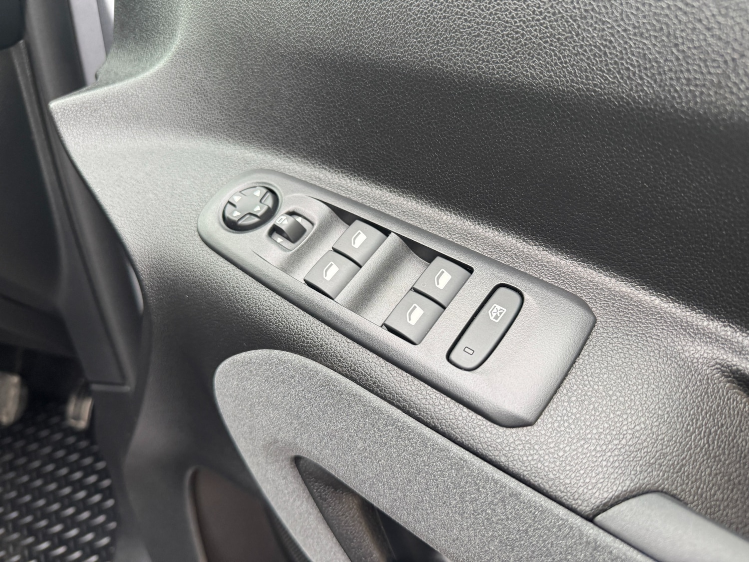 Used Peugeot Rifter 2024 for sale - 76490483: Photo 17