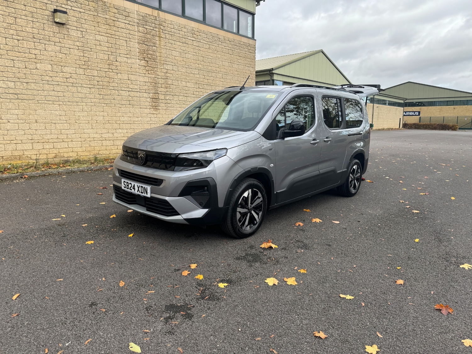 Used Peugeot Rifter 2024 for sale - 76490483: Photo 4