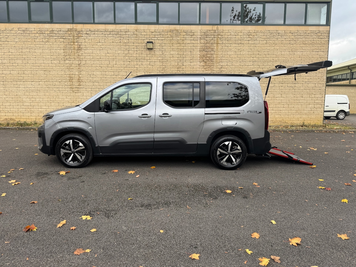 Used Peugeot Rifter 2024 for sale - 76490483: Photo 5