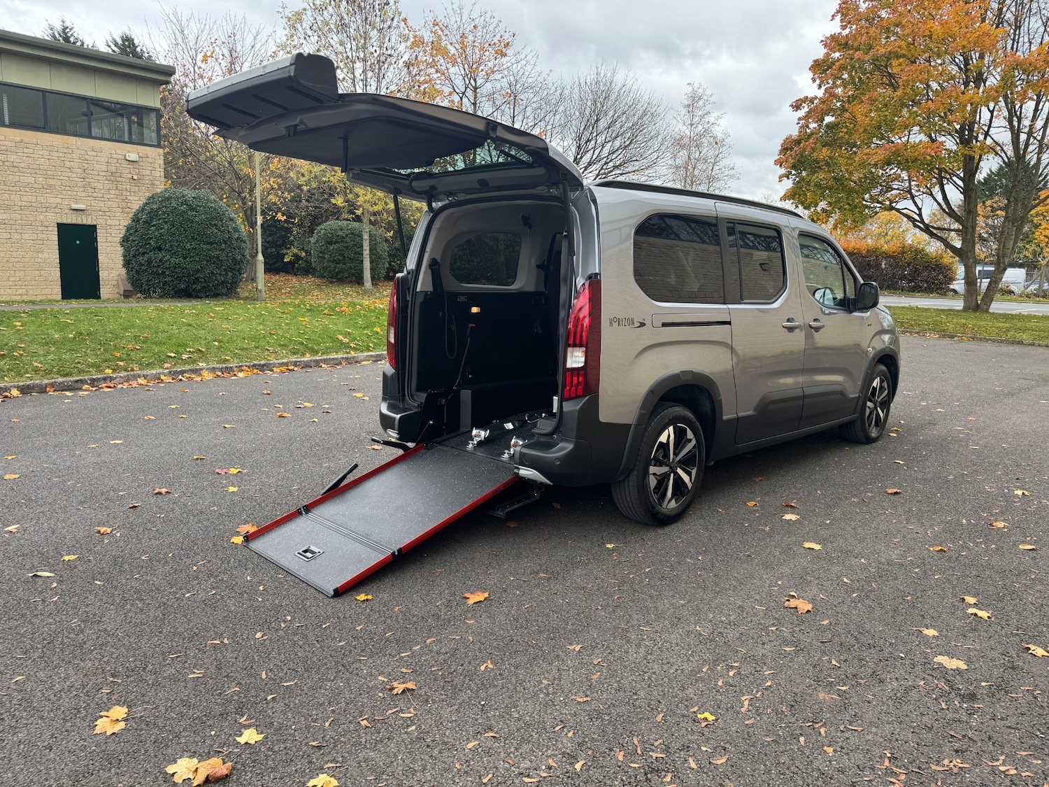 Used Peugeot Rifter 2024 for sale - 76490483: Photo 8