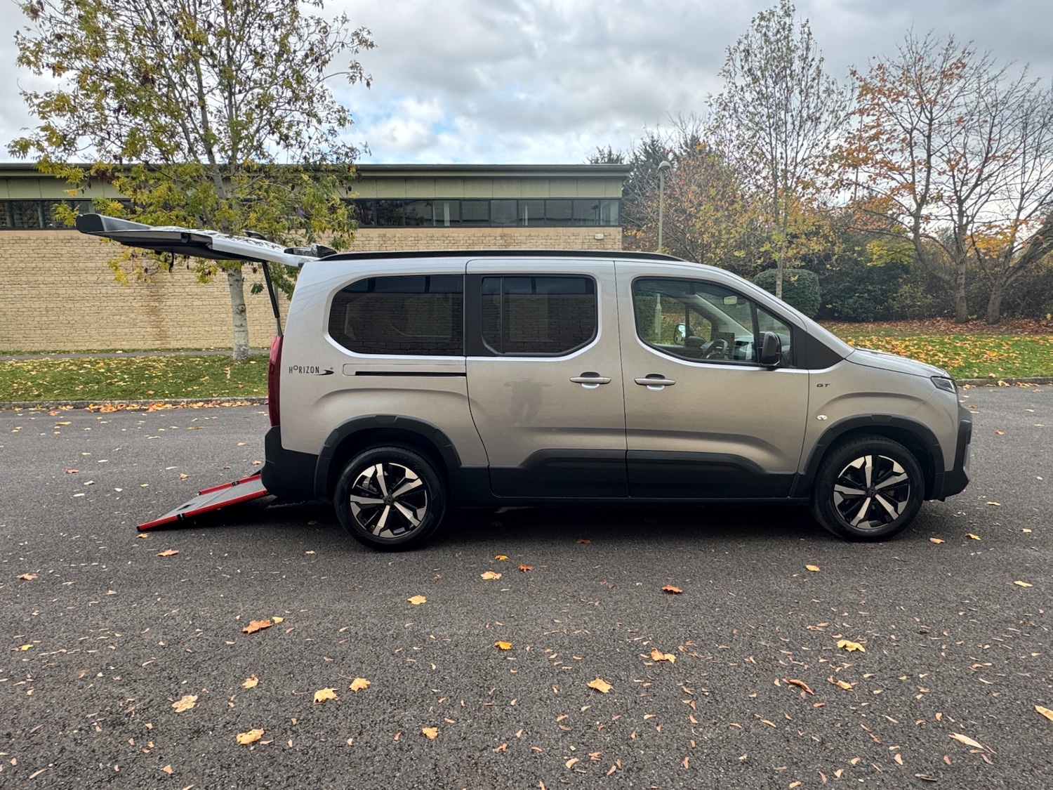 Used Peugeot Rifter 2024 for sale - 76490483: Photo 9