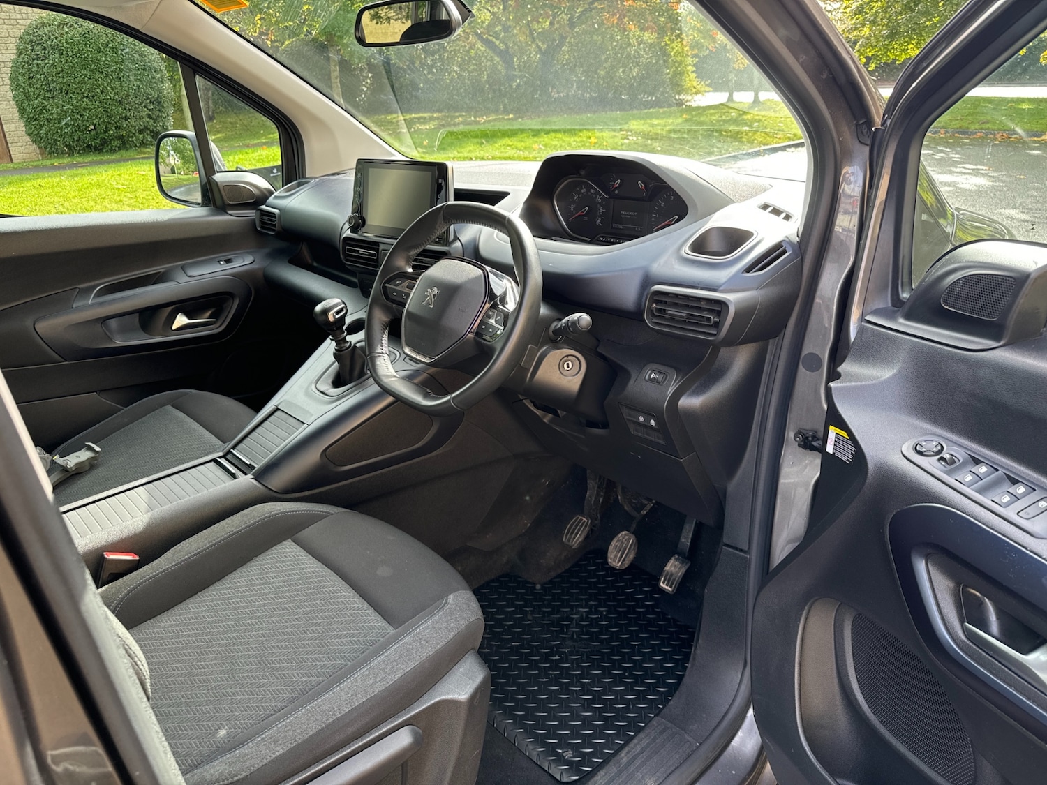 Used Peugeot Rifter 2021 for sale - 76273425: Photo 11