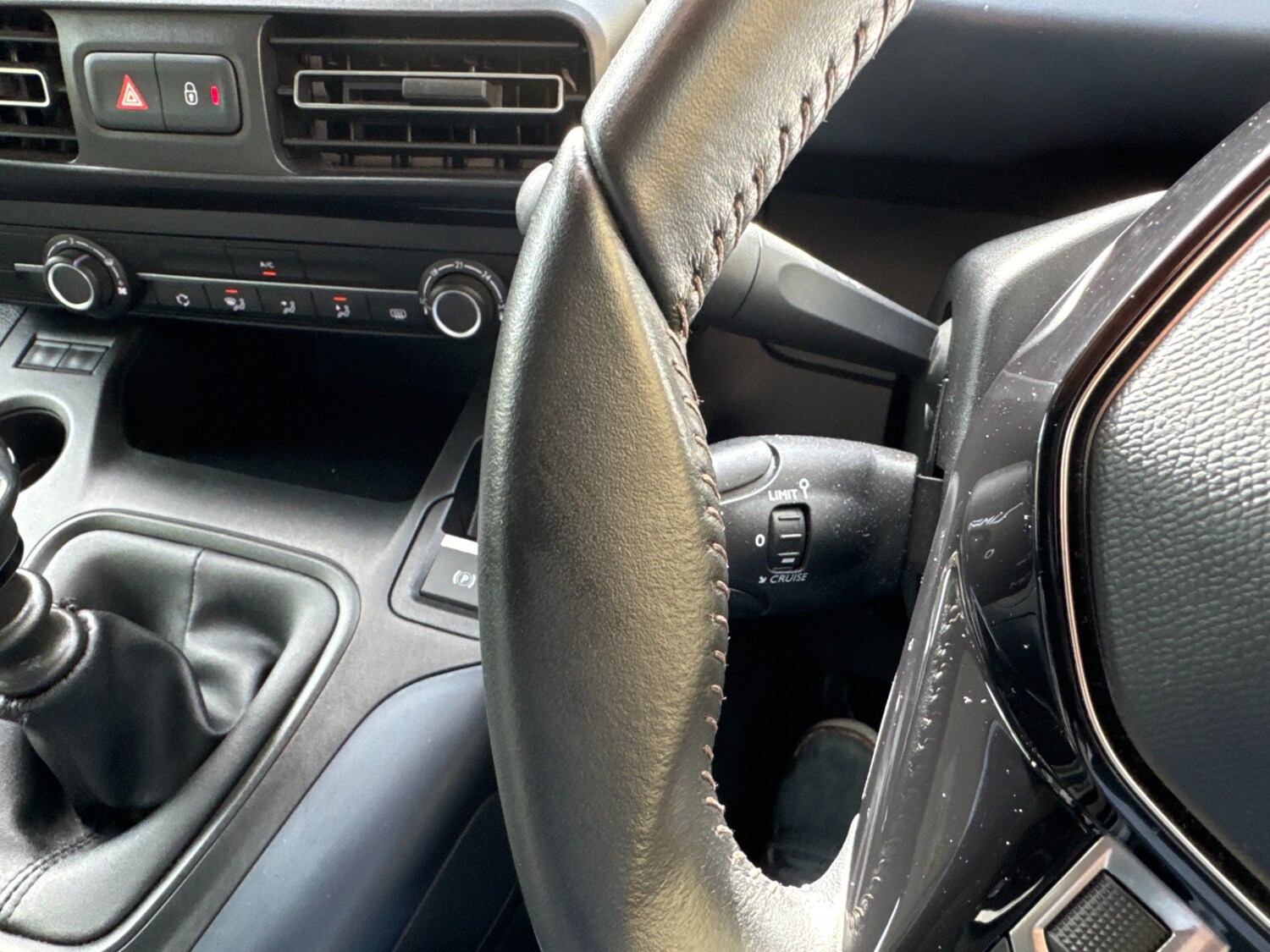 Used Peugeot Rifter 2021 for sale - 76273425: Photo 17