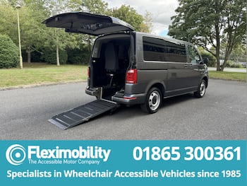 Used Volkswagen Transporter Shuttle 2019 for sale - 79813564: Photo
