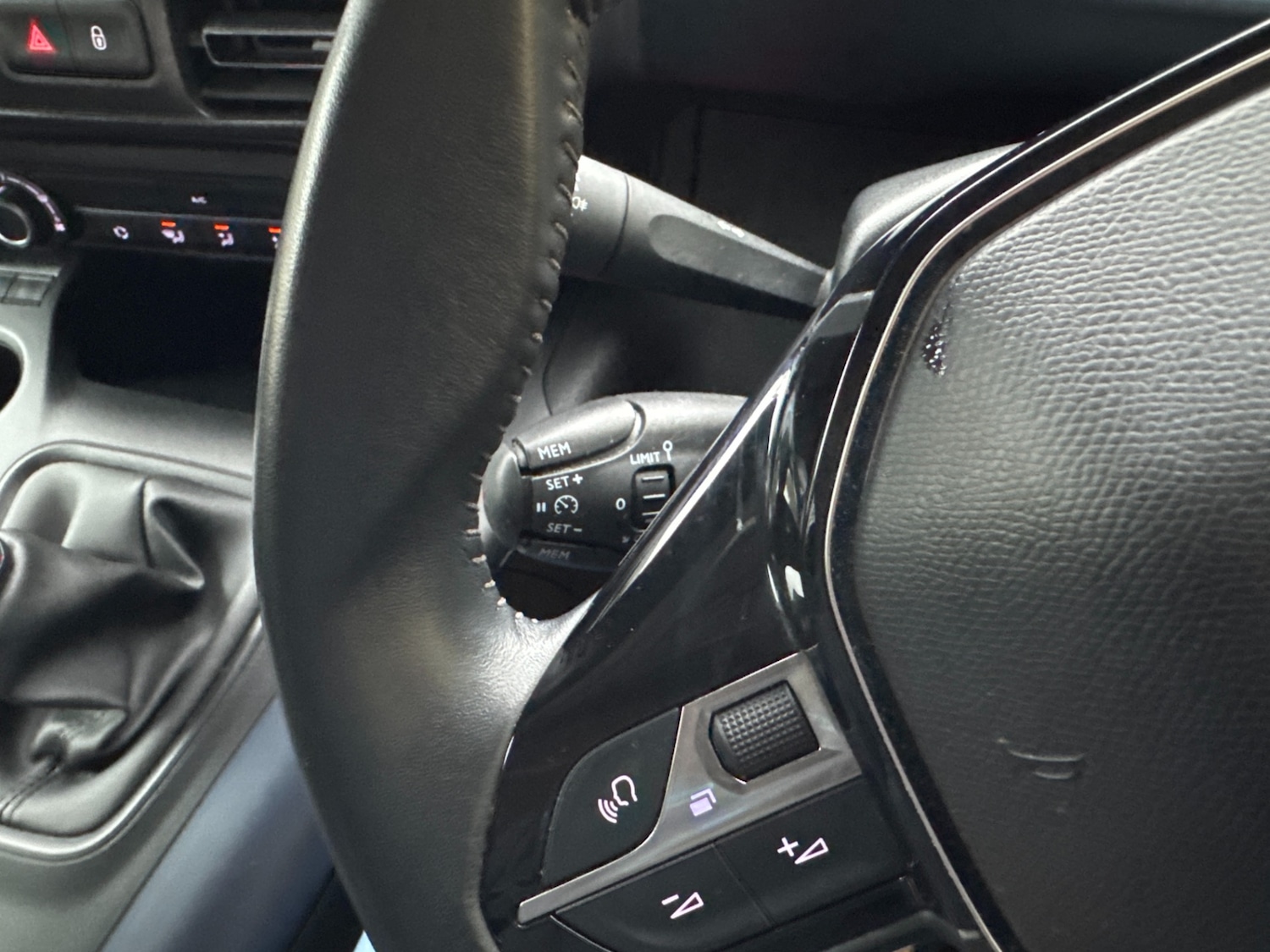 Used Peugeot Rifter 2019 for sale - 75995152: Photo 18