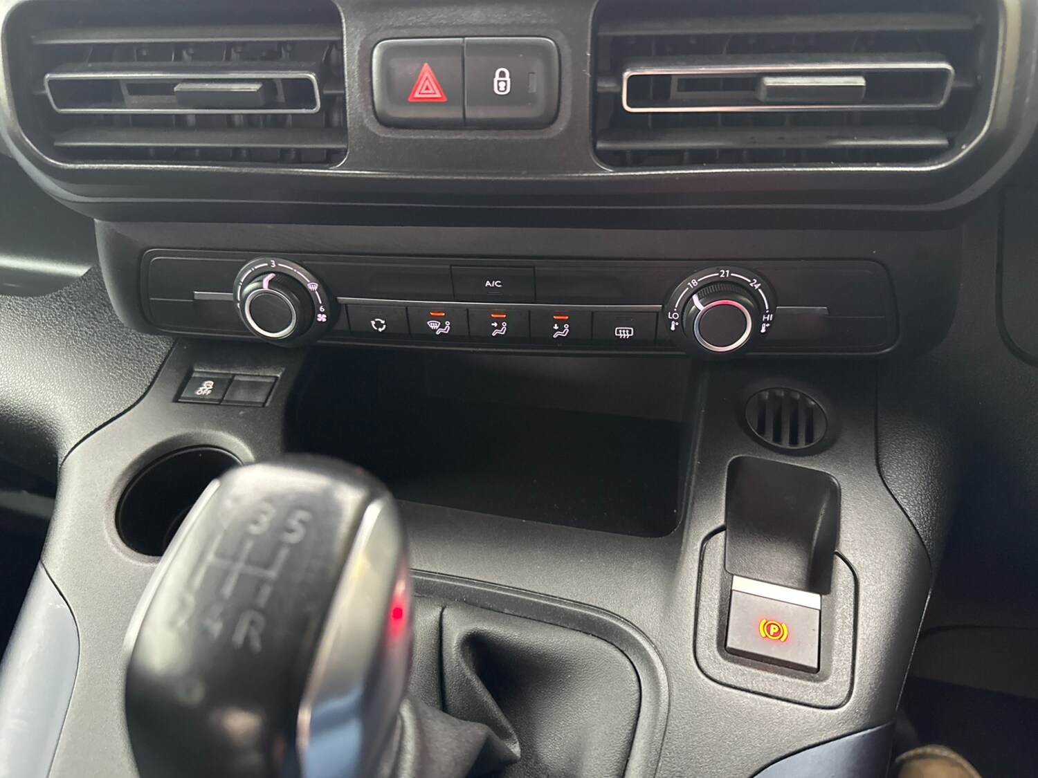 Used Peugeot Rifter 2019 for sale - 75995152: Photo 19