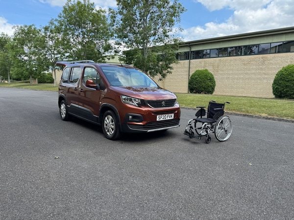 Used Peugeot Rifter 2020 for sale - 74949449: Photo 2