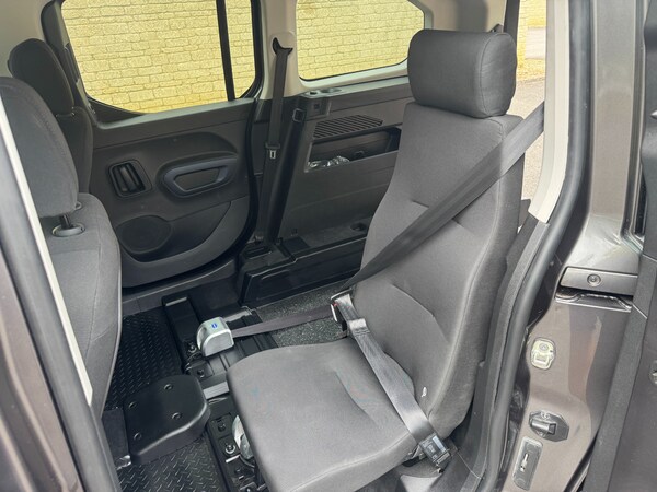 Used Peugeot Rifter 2023 for sale - 75391449: Photo 13