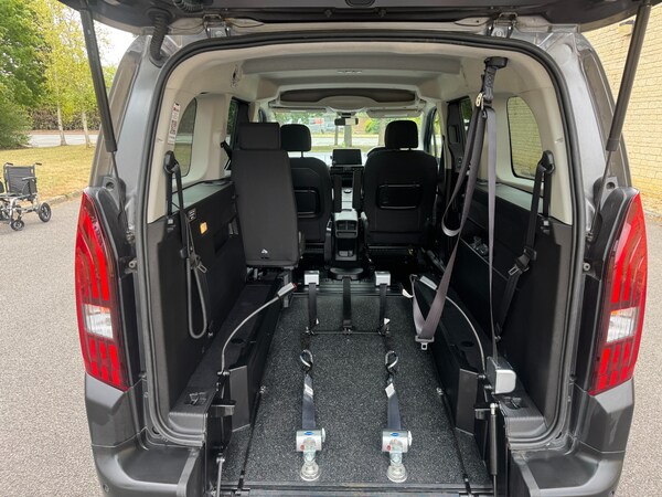 Used Peugeot Rifter 2023 for sale - 75391449: Photo 8