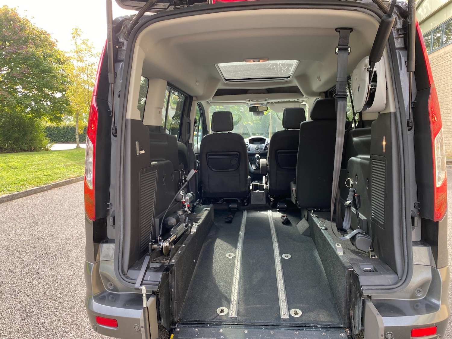 Used Ford Grand Tourneo Connect 2018 for sale - 78014661: Photo 20