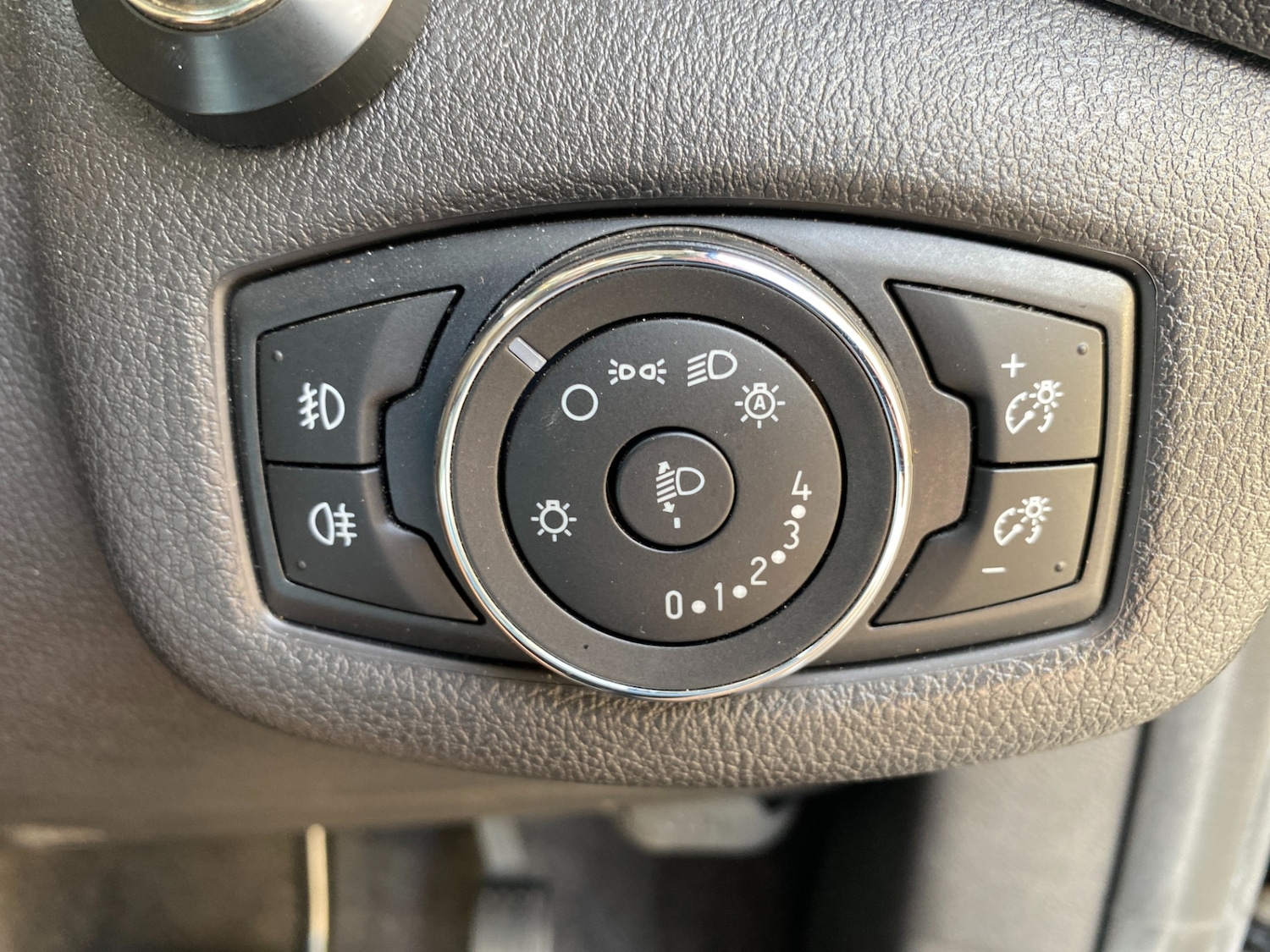 Used Ford Grand Tourneo Connect 2018 for sale - 78014661: Photo 24