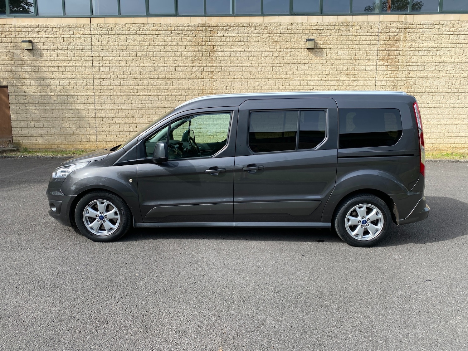 Used Ford Grand Tourneo Connect 2018 for sale - 78014661: Photo 6