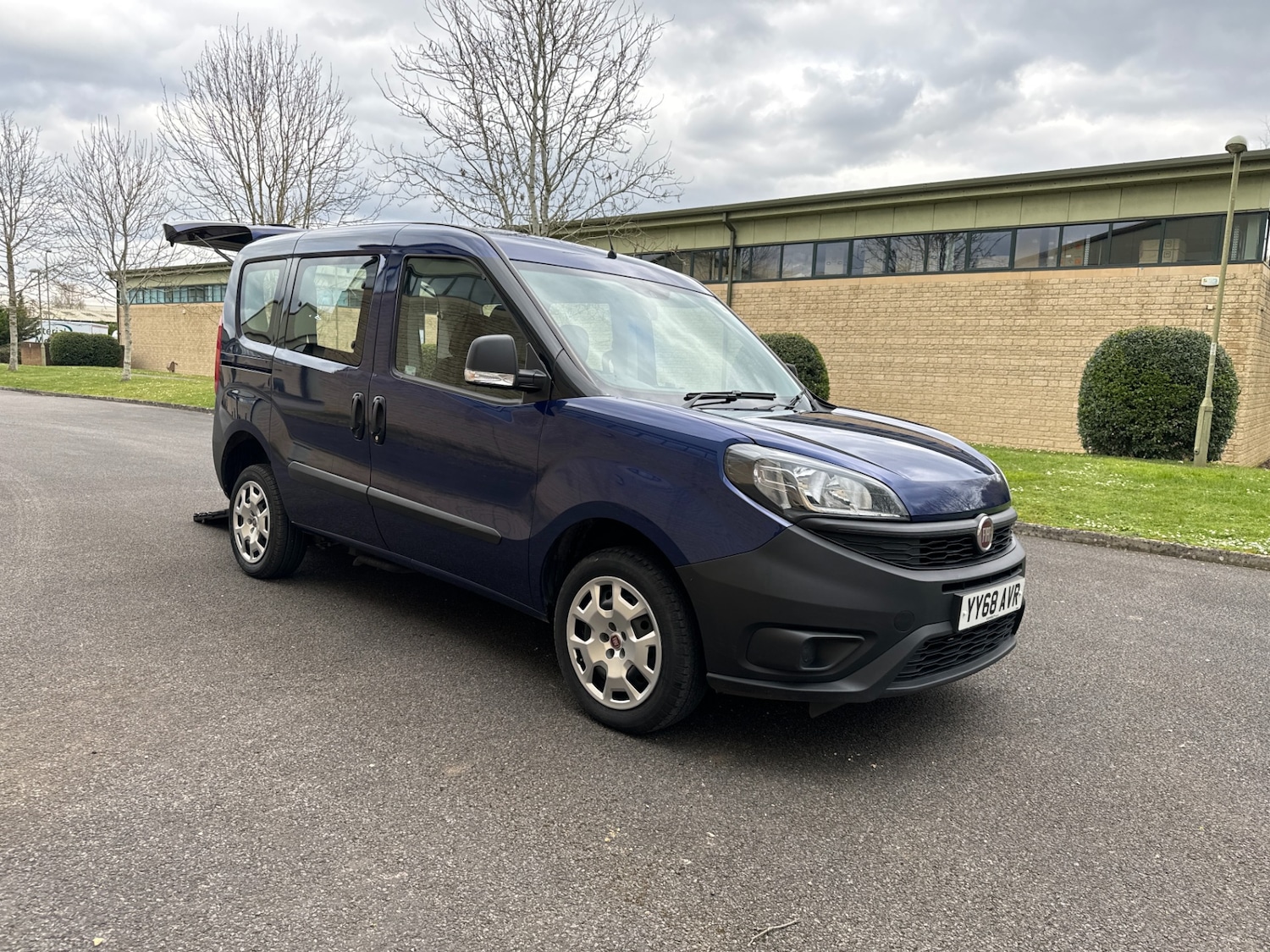 Used Fiat Doblo 2018 for sale - 77104611: Photo 2