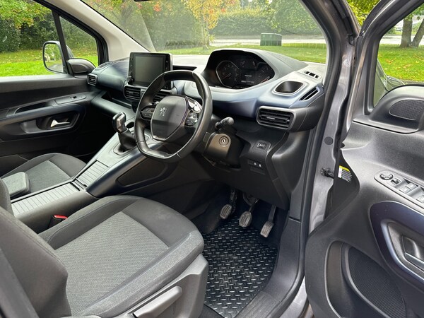 Used Peugeot Rifter 2019 for sale - 76143452: Photo 14