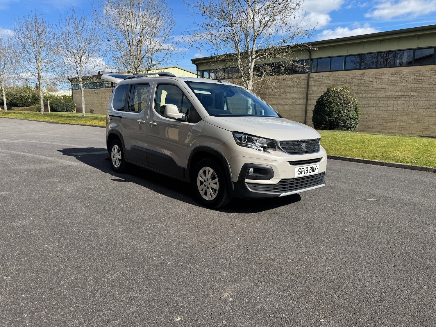 Used Peugeot Rifter 2019 for sale - 78027831: Photo 2