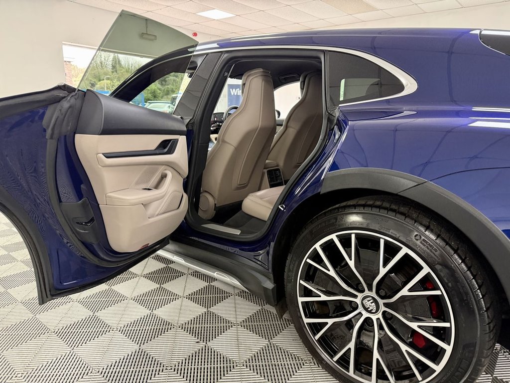 Used Porsche Taycan 2021 for sale - 78002956: Photo 24