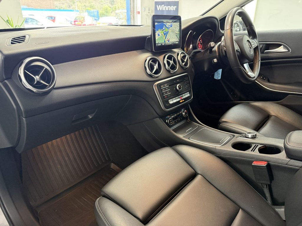 Used Mercedes-Benz GLA 2017 for sale - 77879825: Photo 2