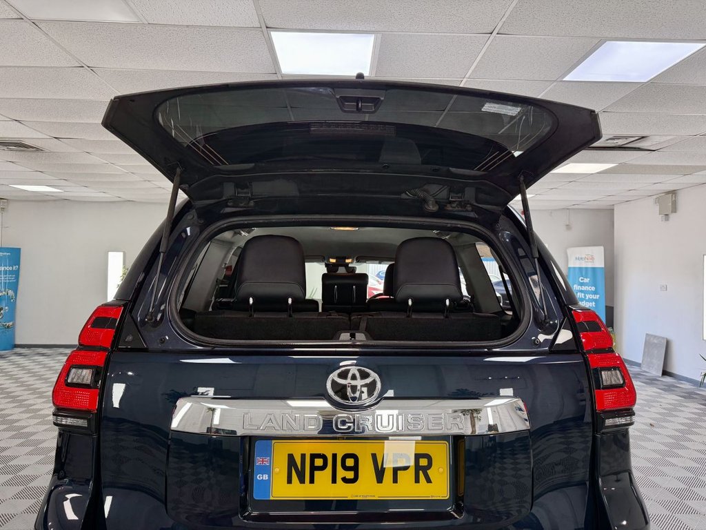 Used Toyota Land Cruiser 2019 for sale - 76430121: Photo 21