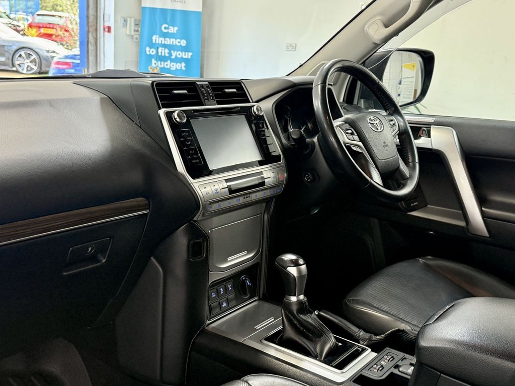 Used Toyota Land Cruiser 2019 for sale - 76430121: Photo 28