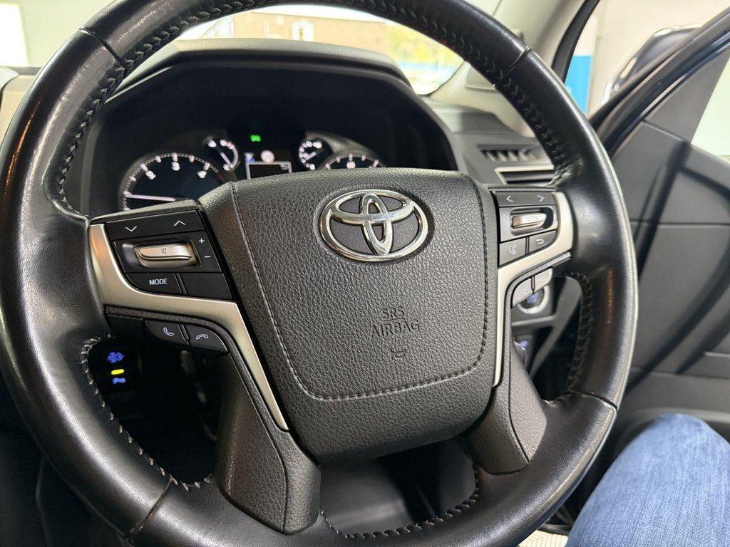 Used Toyota Land Cruiser 2019 for sale - 76430121: Photo 38