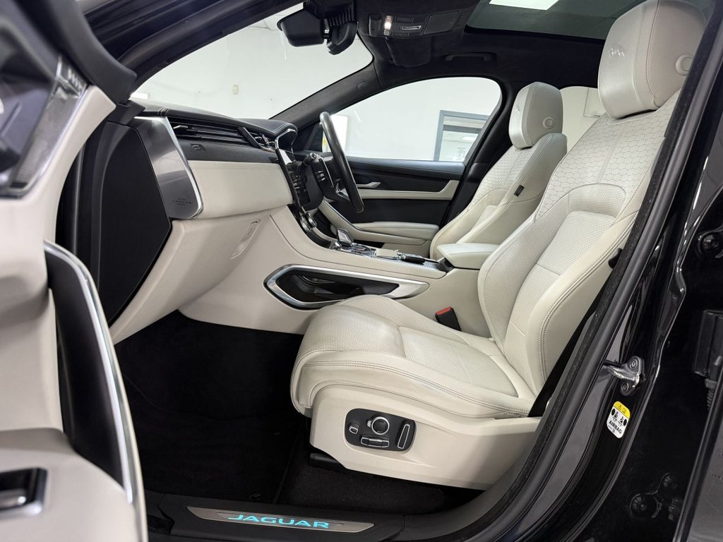 Used Jaguar F-Pace 2021 for sale - 77608965: Photo 30