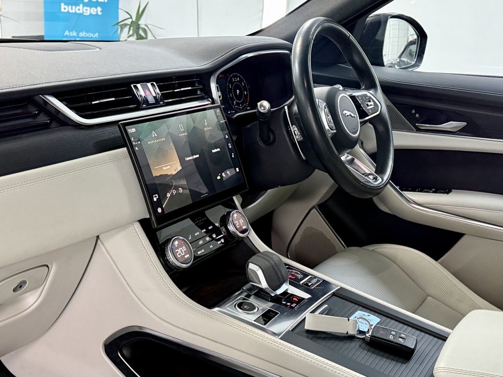 Used Jaguar F-Pace 2021 for sale - 77608965: Photo 32