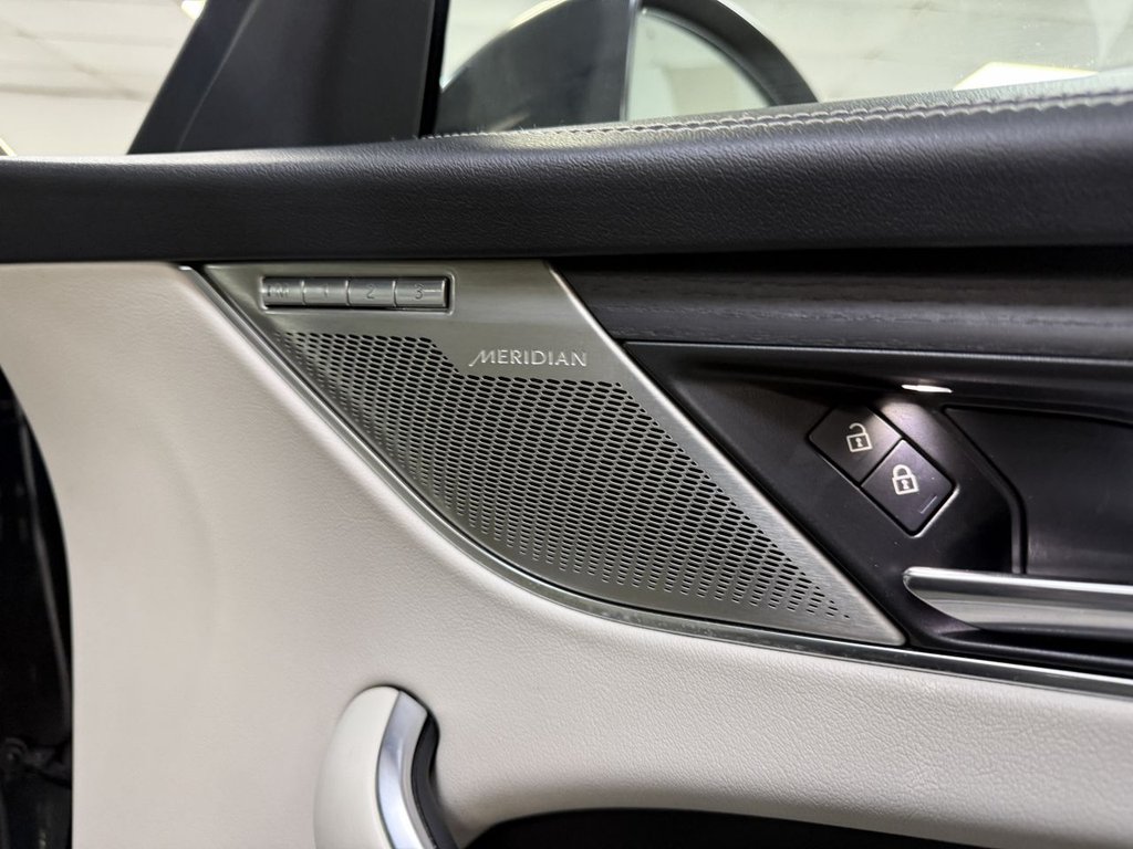 Used Jaguar F-Pace 2021 for sale - 77608965: Photo 37