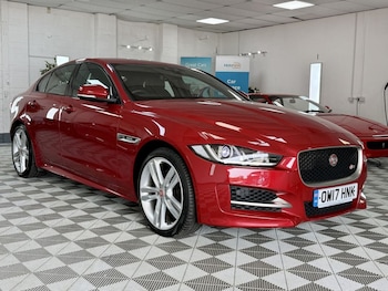 Used Jaguar XE 2017 for sale - 79244963: Photo