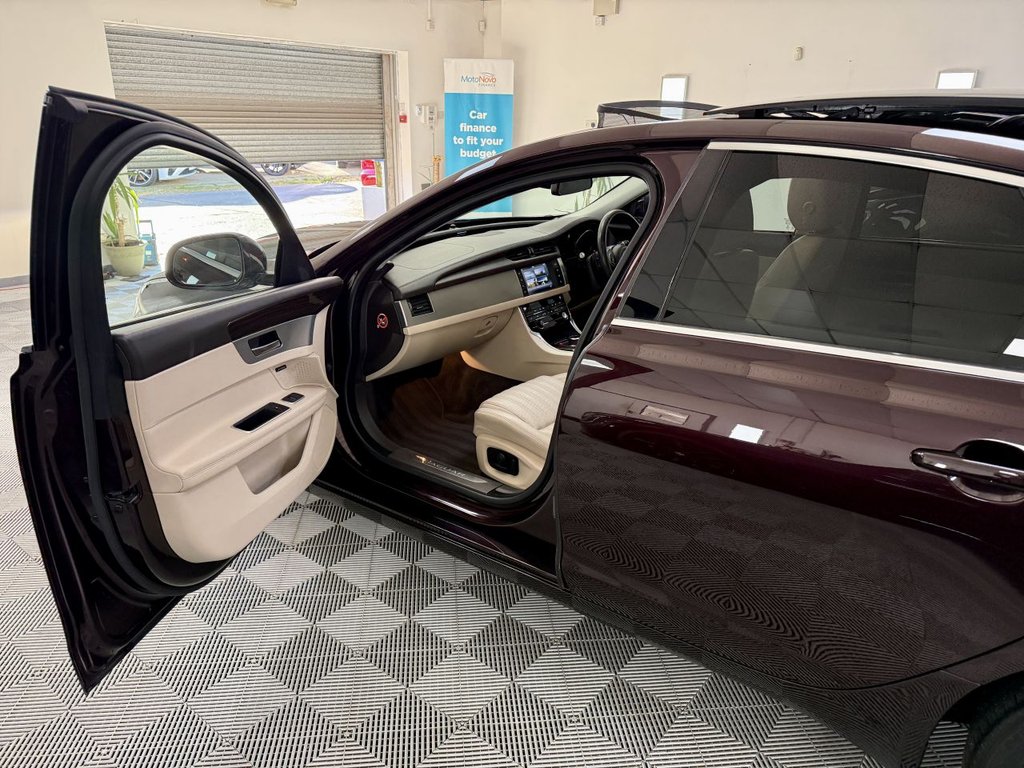 Used Jaguar XF 2017 for sale - 76698708: Photo 27
