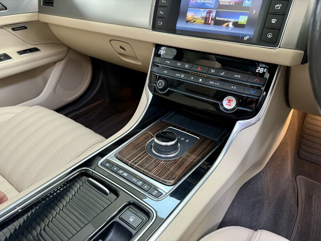 Used Jaguar XF 2017 for sale - 76698708: Photo 37