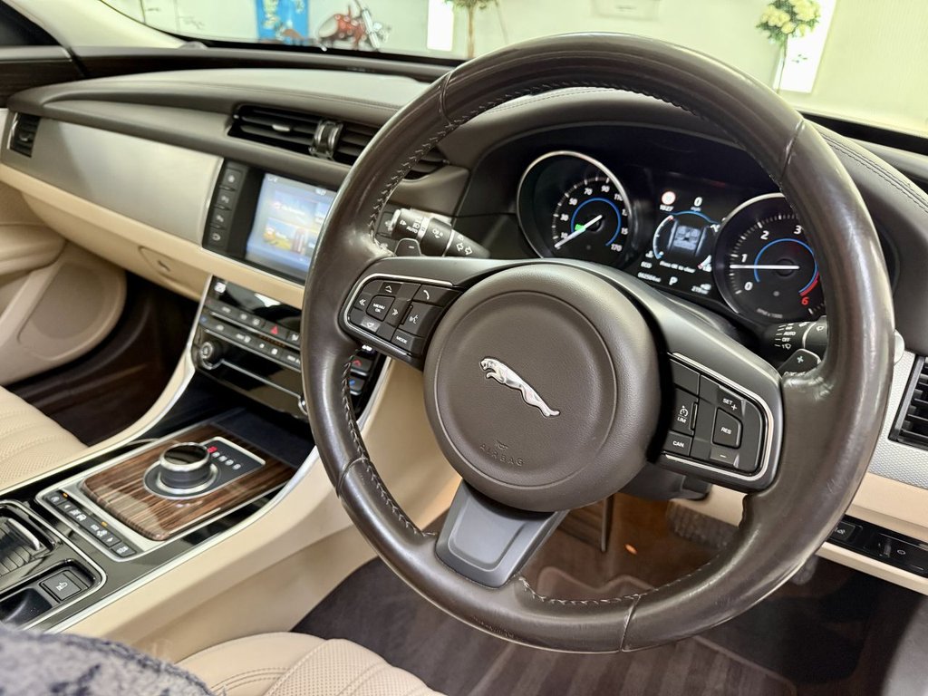 Used Jaguar XF 2017 for sale - 76698708: Photo 39