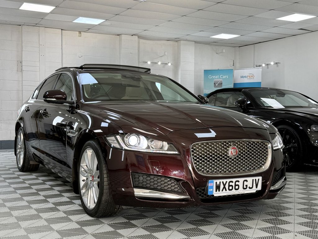 Used Jaguar XF 2017 for sale - 76698708: Photo 4