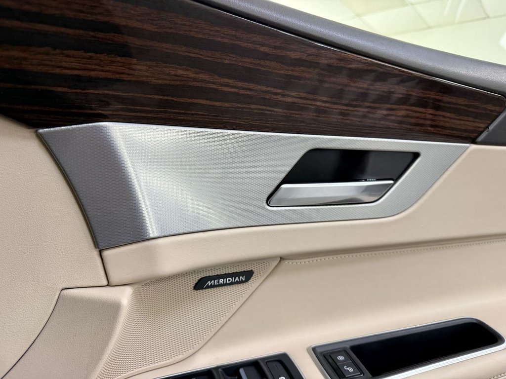 Used Jaguar XF 2017 for sale - 76698708: Photo 43