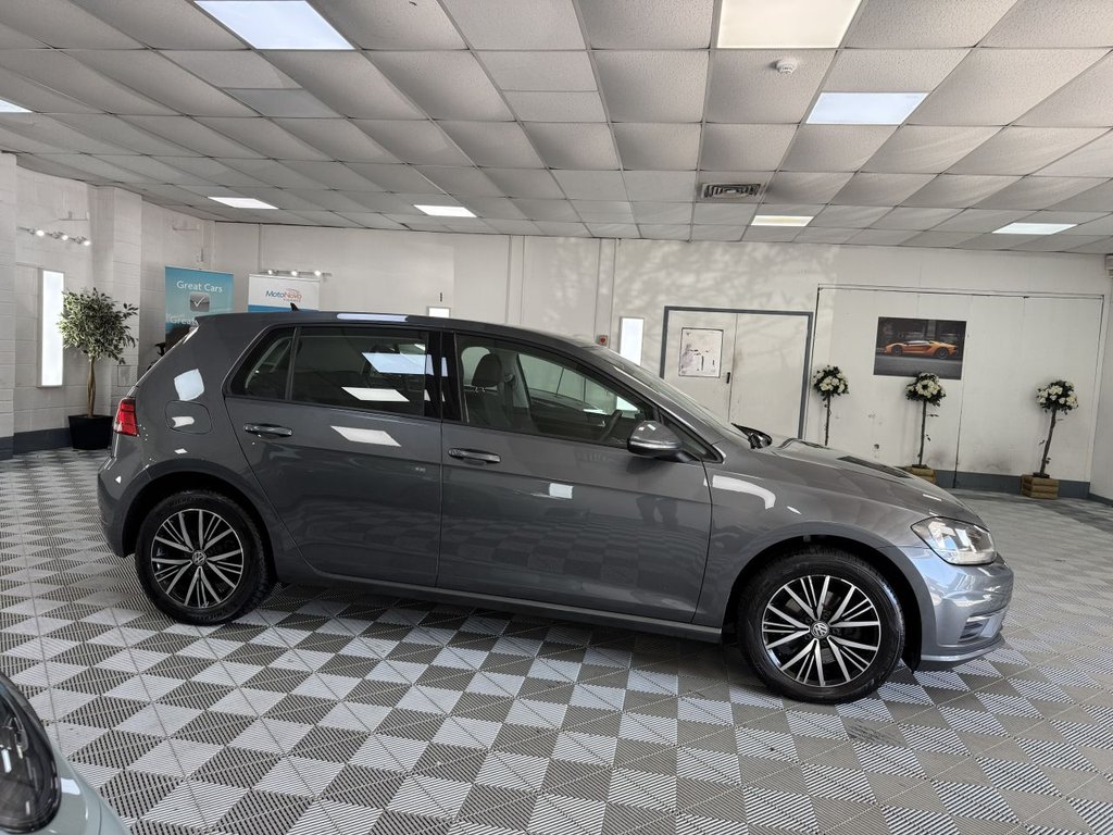 Used Volkswagen Golf 2017 for sale - 78153864: Photo 12