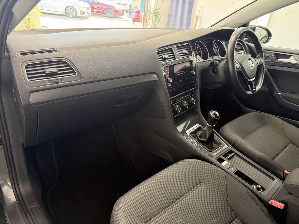 Used Volkswagen Golf 2017 for sale - 78153864: Photo 21