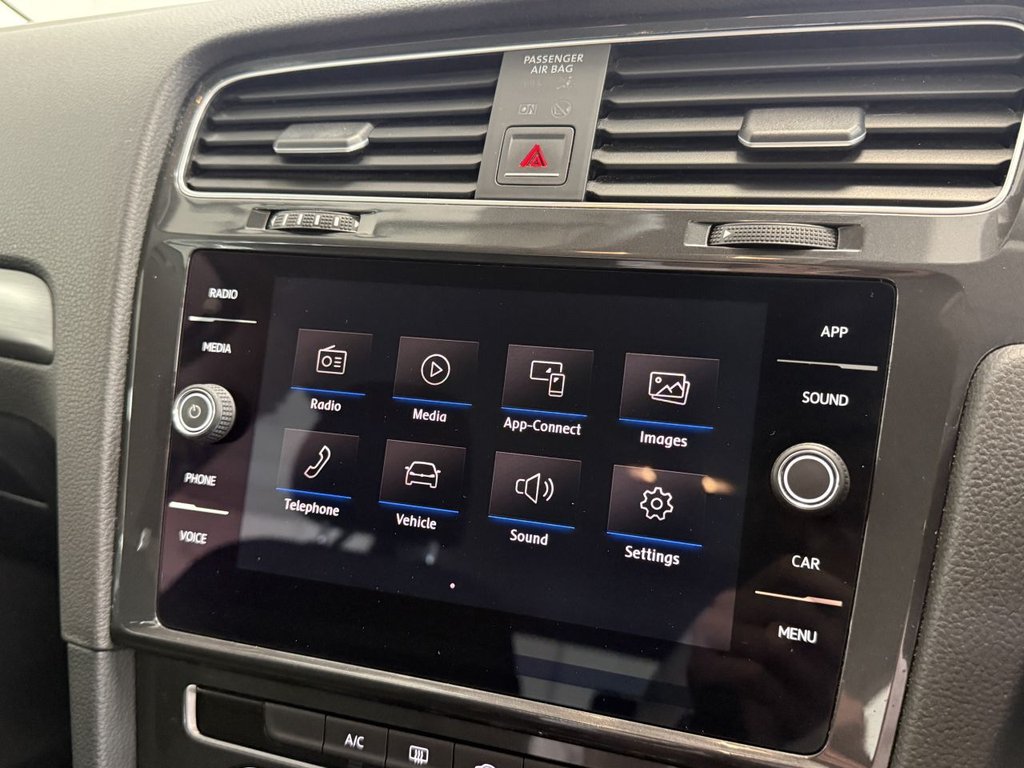 Used Volkswagen Golf 2017 for sale - 78153864: Photo 29