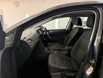 Used Volkswagen Golf 2017 for sale - 78153864: Photo