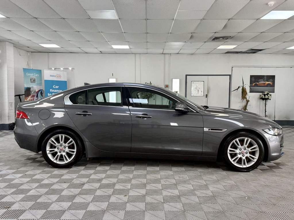 Used Jaguar XE 2015 for sale - 76617839: Photo 10