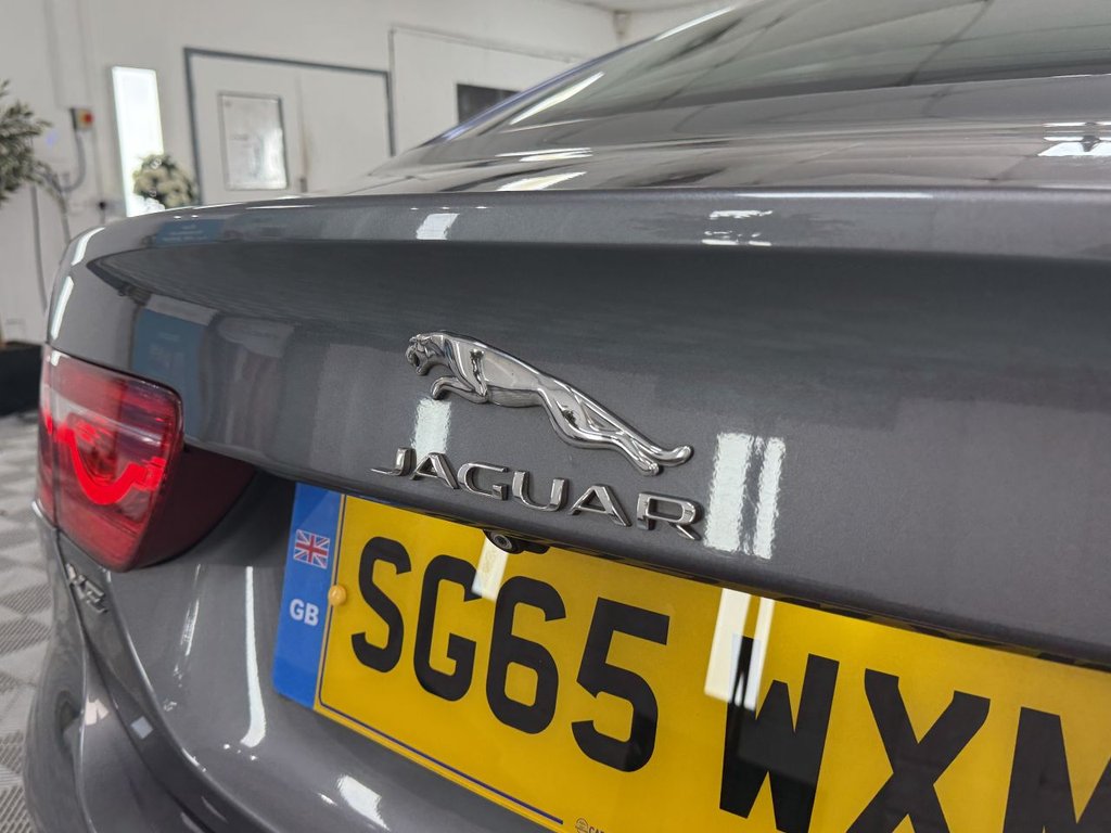 Used Jaguar XE 2015 for sale - 76617839: Photo 12