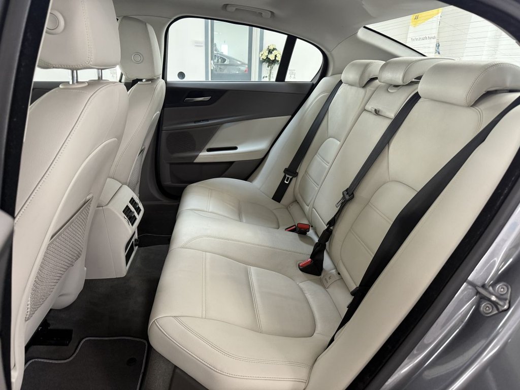 Used Jaguar XE 2015 for sale - 76617839: Photo 16