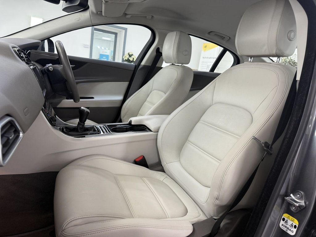 Used Jaguar XE 2015 for sale - 76617839: Photo 19