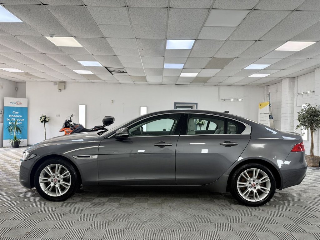 Used Jaguar XE 2015 for sale - 76617839: Photo 7