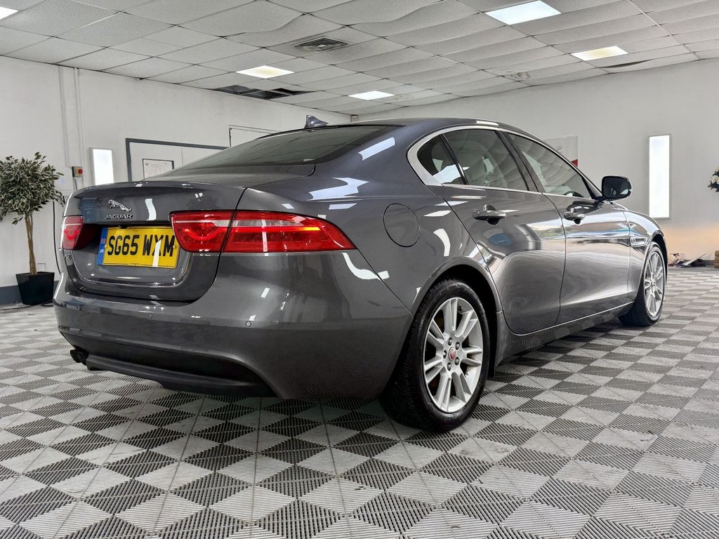 Used Jaguar XE 2015 for sale - 76617839: Photo 9