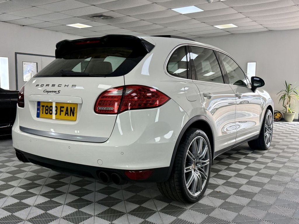 Used Porsche Cayenne 2010 for sale - 78200782: Photo 10