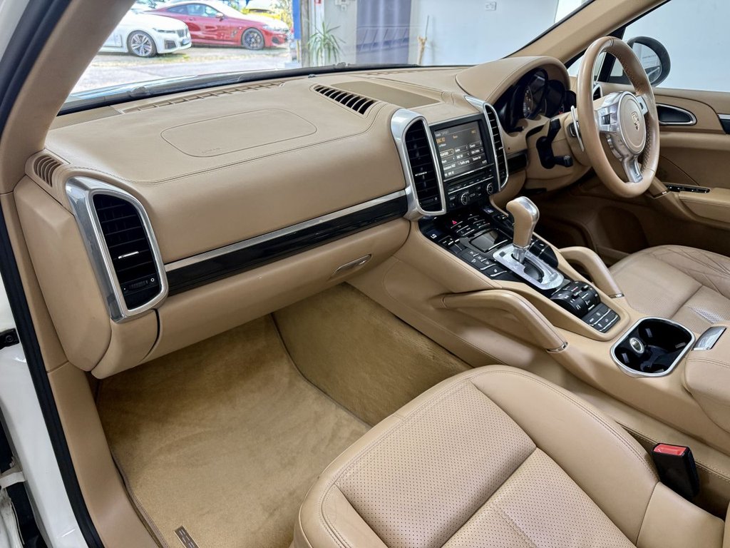Used Porsche Cayenne 2010 for sale - 78200782: Photo 28