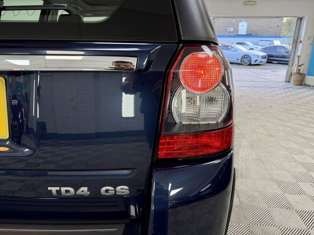Used Land Rover Freelander 2011 for sale - 76367884: Photo 12