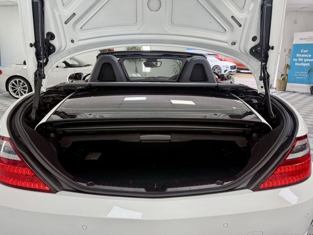 Used Mercedes-Benz SLK 2015 for sale - 76821046: Photo 24