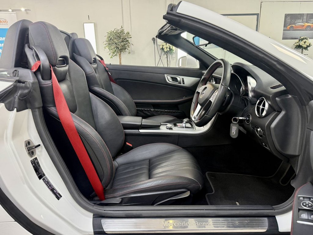 Used Mercedes-Benz SLK 2015 for sale - 76821046: Photo 29